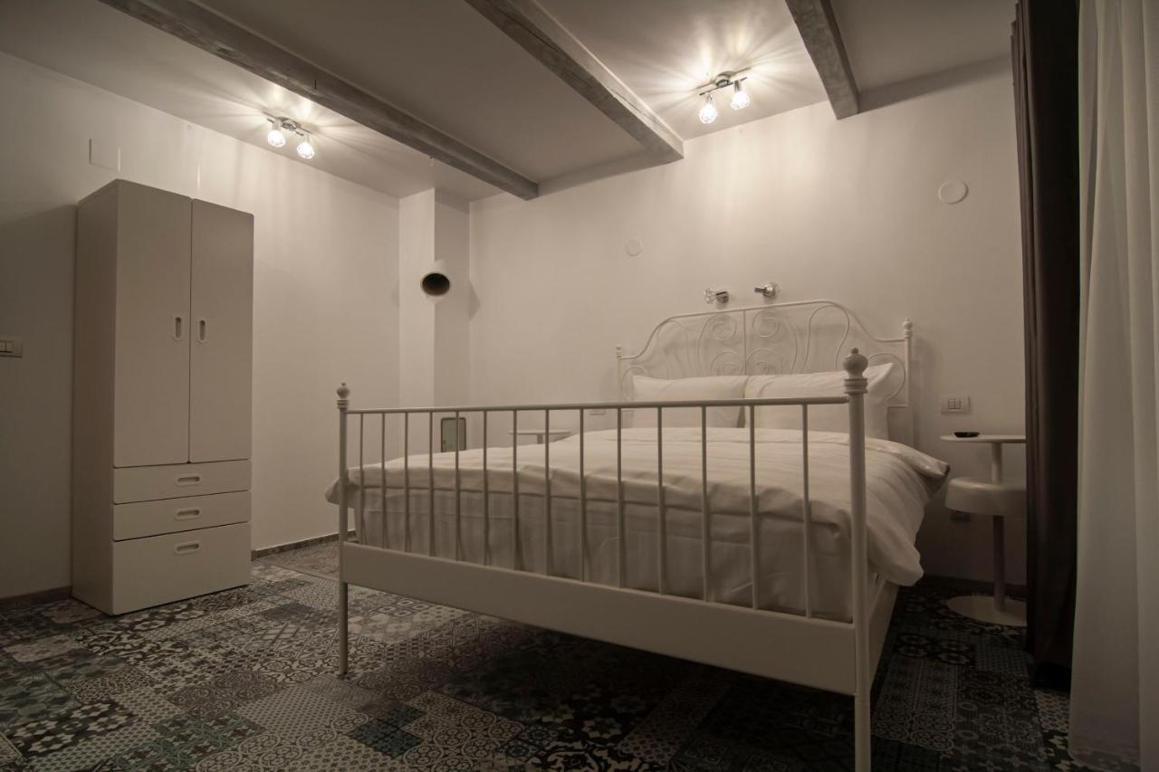 Seven House Apartment *